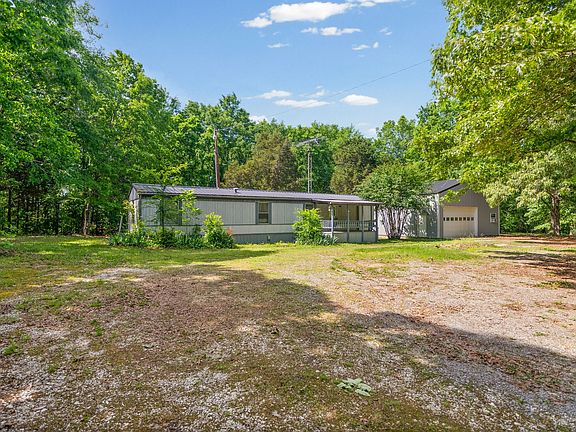 2nd image of 206 Boat Dock Rd