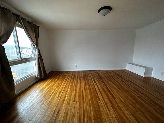 3rd image of 2470 45th Ave