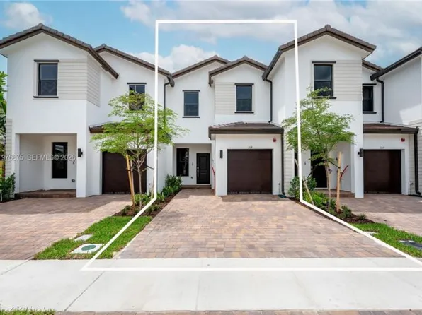 264 SW 159th Ter, Hollywood, FL 33027