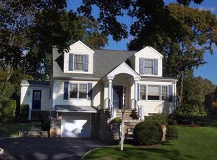 21 Ridge Rd, Cos Cob, CT 06807