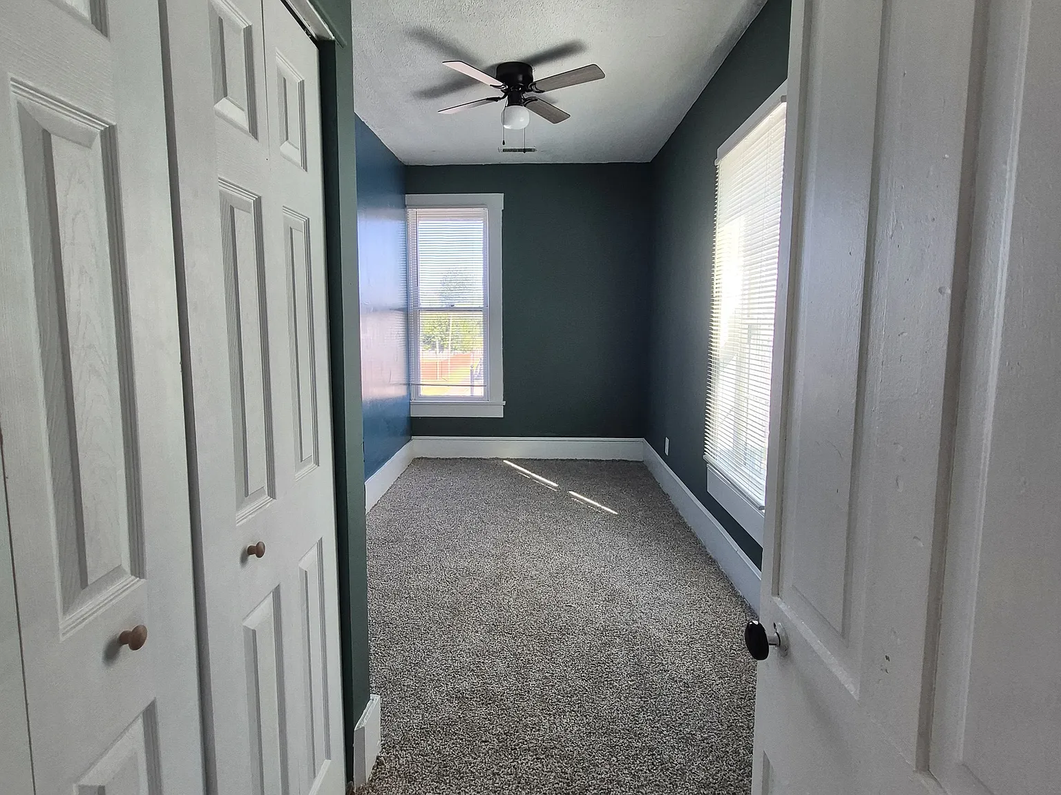 2 bed, 1500 sqft, $1,300 — Photo 4