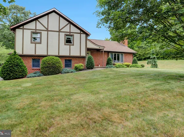 110 E Patterson St, Mc Connellsburg, PA 17233