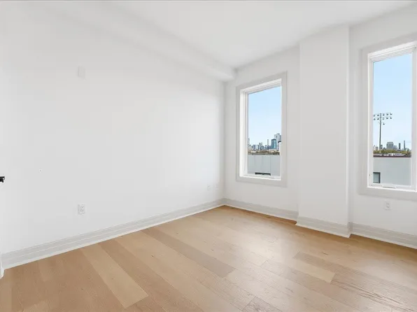 921 Madison Street image 13 of 22