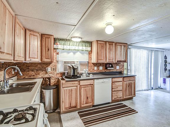 3rd image of 8108 E Boise St