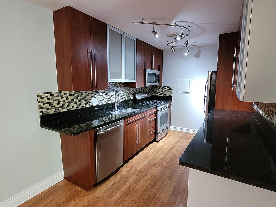 1st image of 508 N Cass Ave APT 204