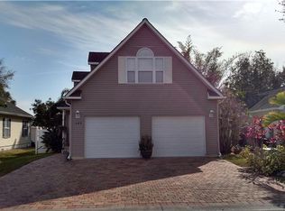 489 Leawood Cir, Naples, FL 34104