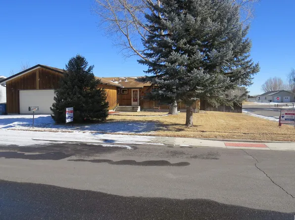 529 Downs Cir, Riverton, WY 82501