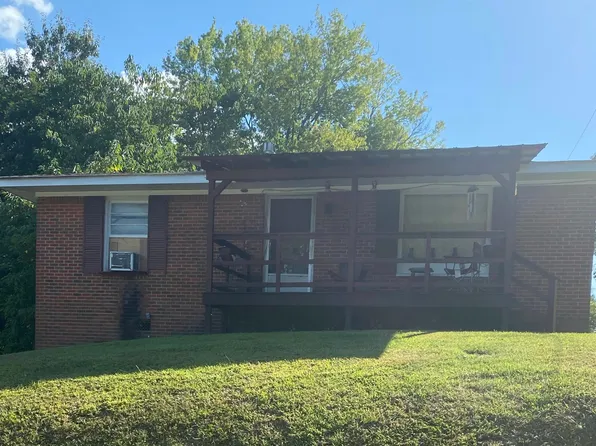 102 Weakley St, Florence, AL 35630