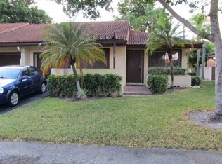 7010 Nandina Ln, Fort Lauderdale, FL 33321