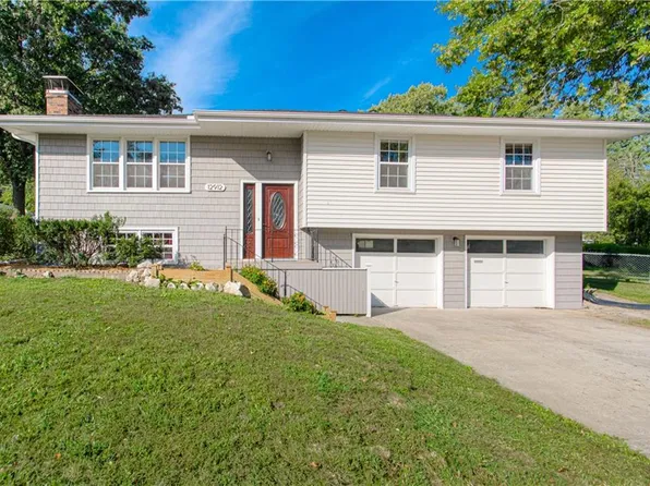12912 Bristol Ct, Grandview, MO 64030