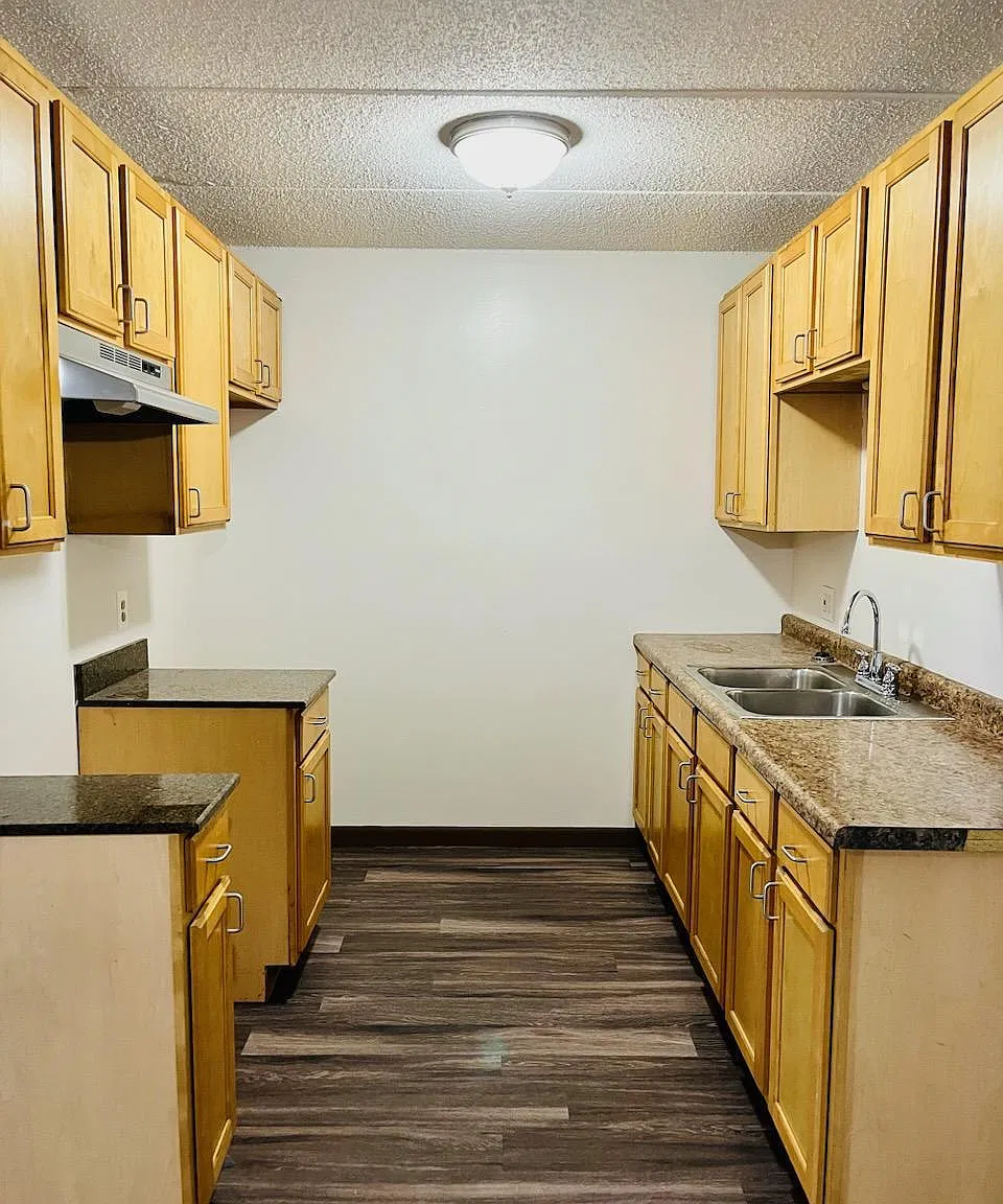 2 bed, 1.5 bath, 940 sqft, $1,565 — Photo 1