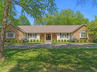 9124 Catalina St, Prairie Village, KS 66207