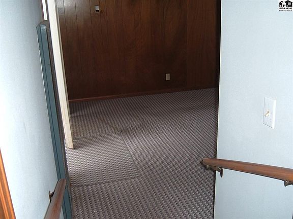 5th image of 231 Edgeford Dr