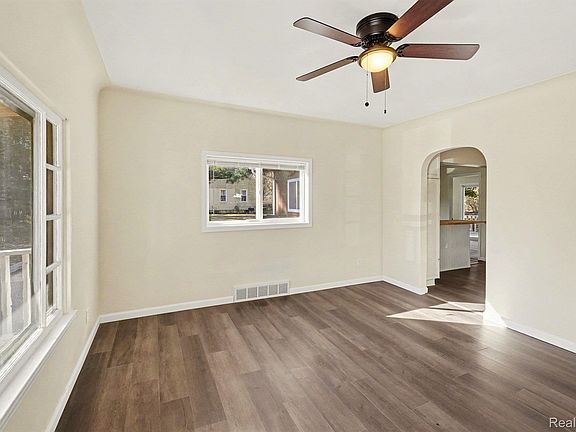 3rd image of 3401 N Center Rd