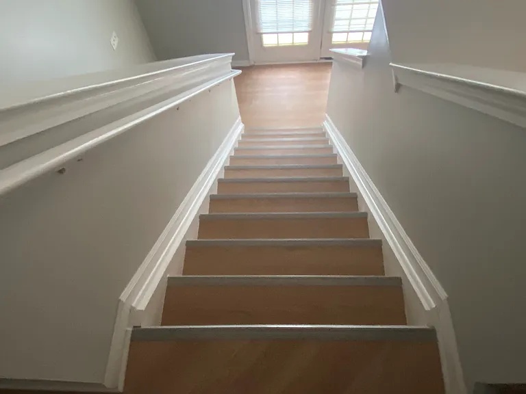 1112 Fountain View Cir — Photo 26