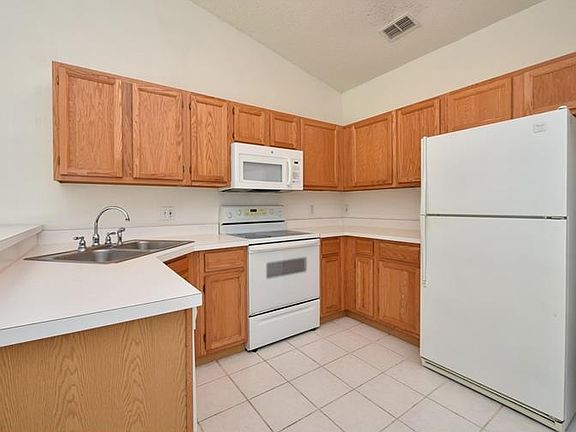 2nd image of 17133 Woodcrest Way