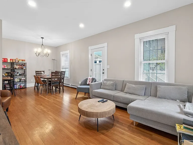 50 Roberts Rd — Photo 3