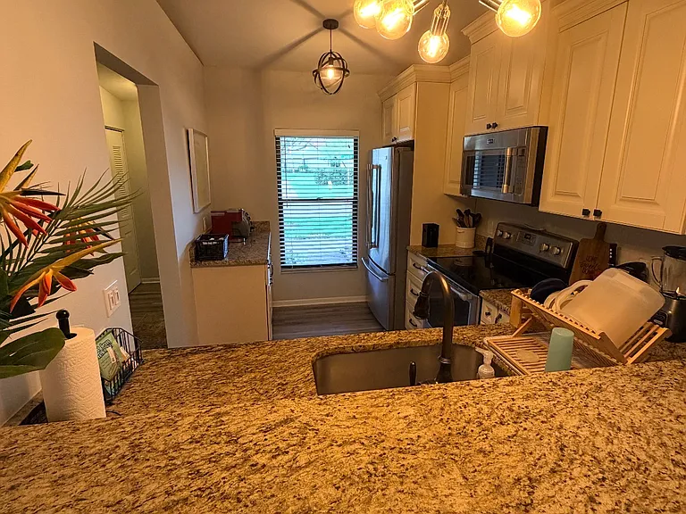 1341 Azalea Dr #1 — Photo 12