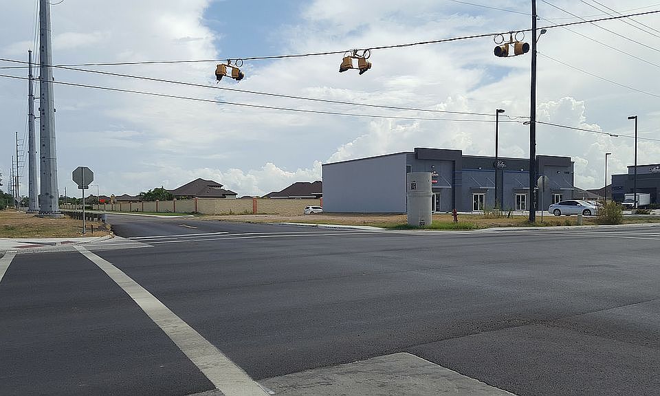 2nd image of 1418 W Mile 2 Rd