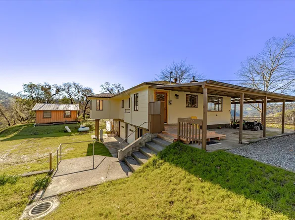 9198 Fort Seward Rd, Blocksburg, CA 95514