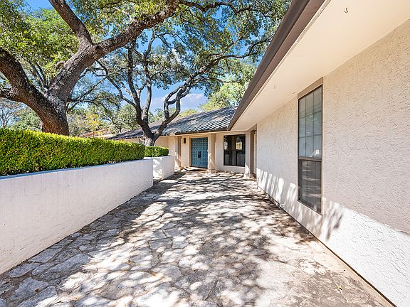 3rd image of 29224 Seabiscuit Dr