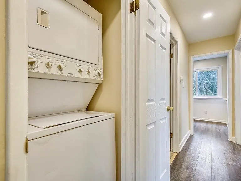128 Greenmeadow Dr — Photo 3