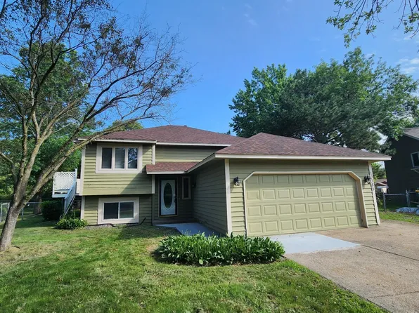 10385 Bluebird St NW, Coon Rapids, MN 55433
