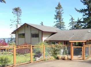 56 Scenic Ln, Eastsound, WA 98245