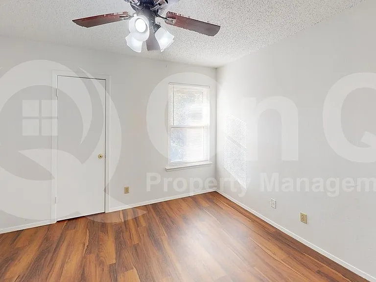 410 Bryan St #10 — Photo 13