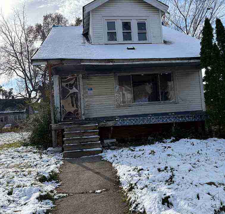 8106 E Hildale