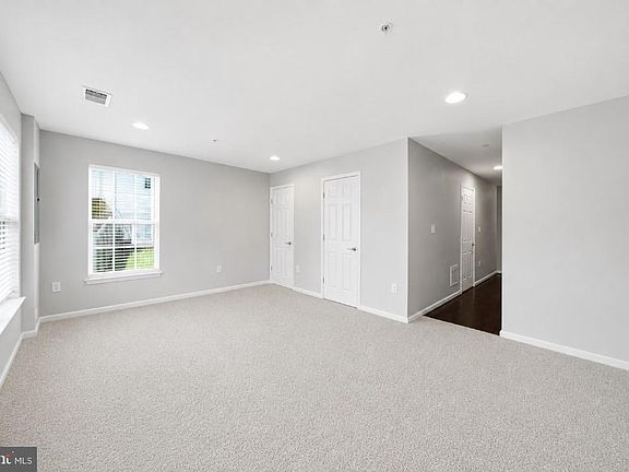 5th image of 6251 Alexa St