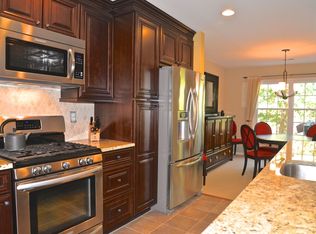28F Chicopee Dr #F, Princeton, NJ 08540
