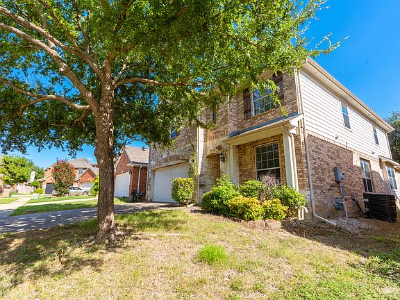 3rd image of 2824 Gooseberry Dr