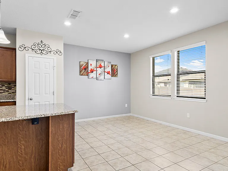 14135 Corrine Cir — Photo 7