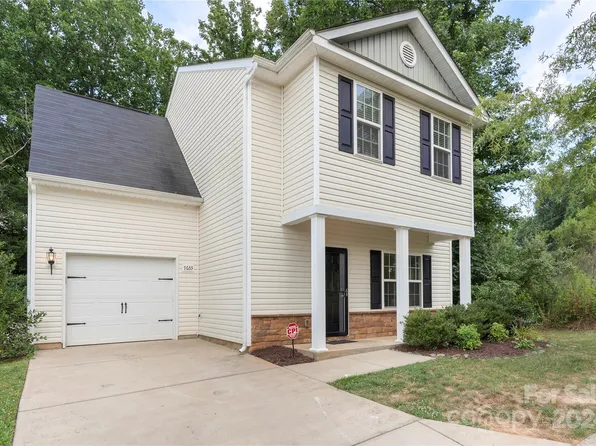 7633 Mockernut Dr, Charlotte, NC 28215