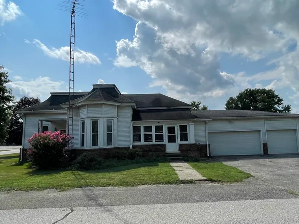 729 4th St, Plainville, IN 47568