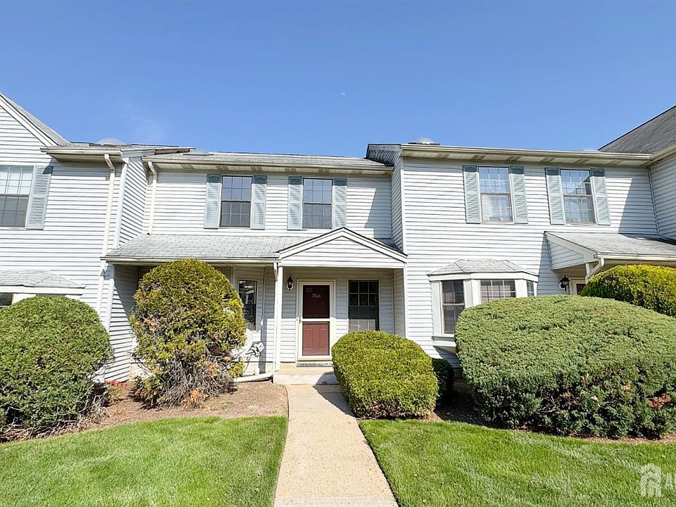 1st image of 2904 Stonehedge Rd