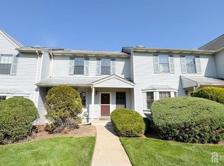 2904 Stonehedge Rd, Edison, NJ 08820