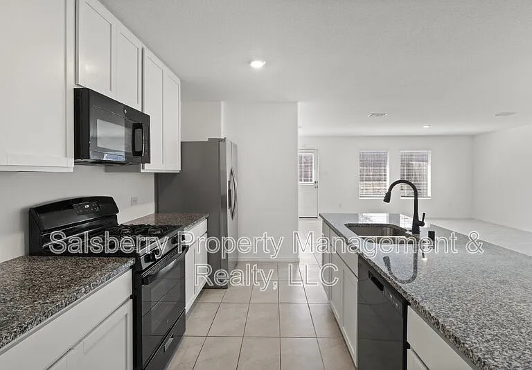 11807 Marcellus Way — Photo 14