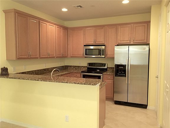 4th image of 6380 Oxford Cir Unit 104