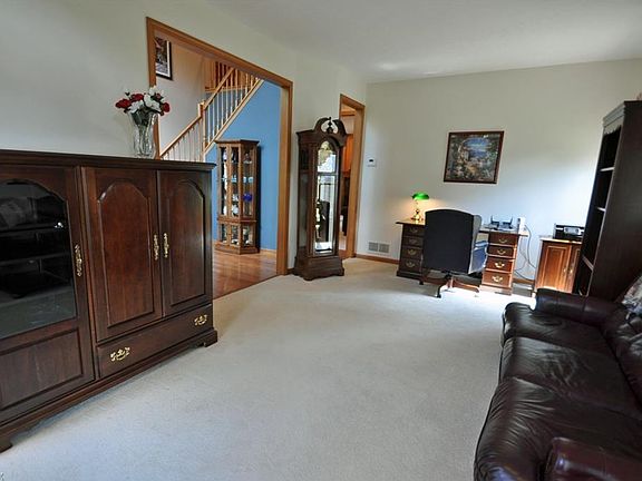 5th image of 3427 Barrington Dr