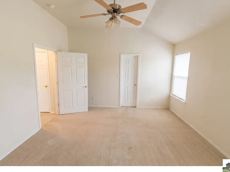 1906 Flagstaff Dr — Photo 12