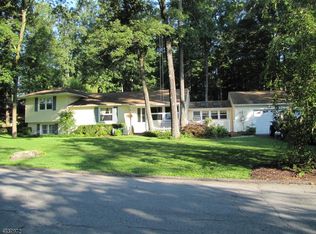 77 Signal Hill Trl, Sparta, NJ 07871