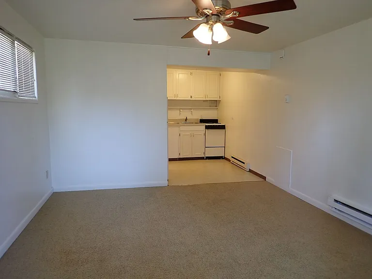 6412 Lake Grove St SW — Photo 2
