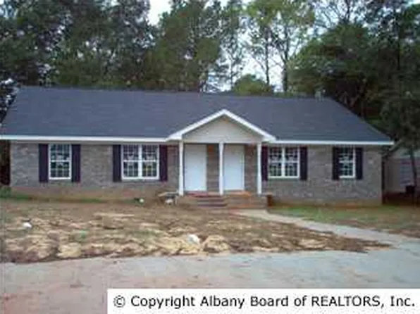 323 Carriage Ln, Albany, GA 31721