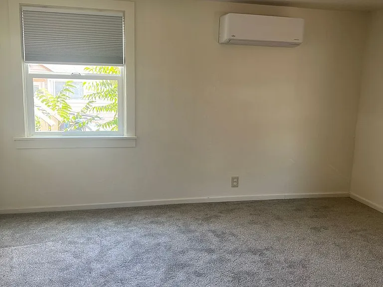 135 Summit St — Photo 3