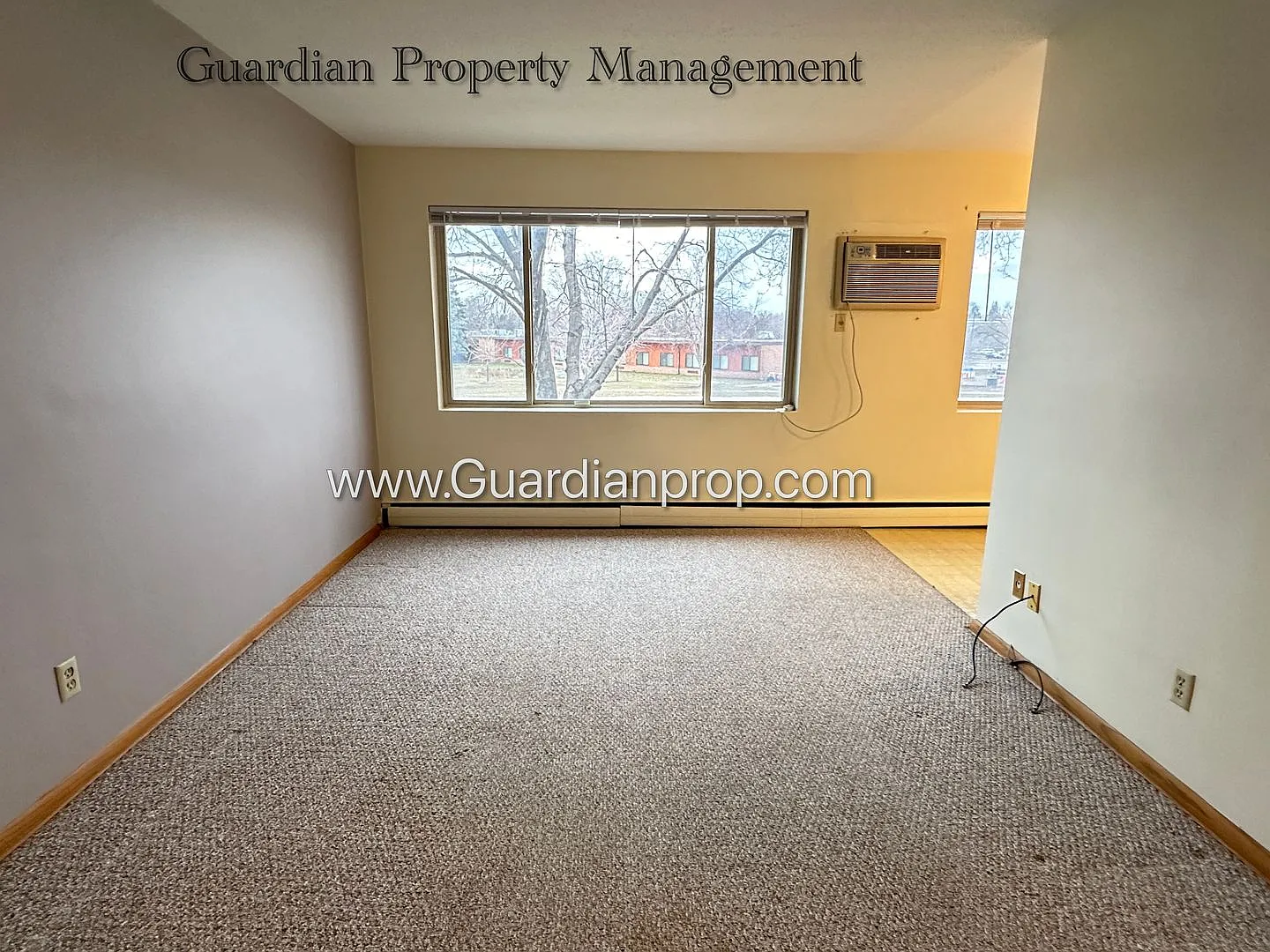 Richfield Top Floor, Heat Paid, Free Parking, Free WiFi Hot Spot, Dog/Smoke Free Building — Photo 3