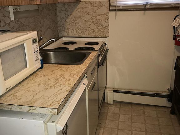 4th image of 30 Valley Ave APT 21