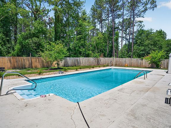 5th image of 1203 Lakeshore Dr