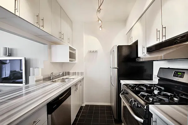 Sold by Town Residential | media 28